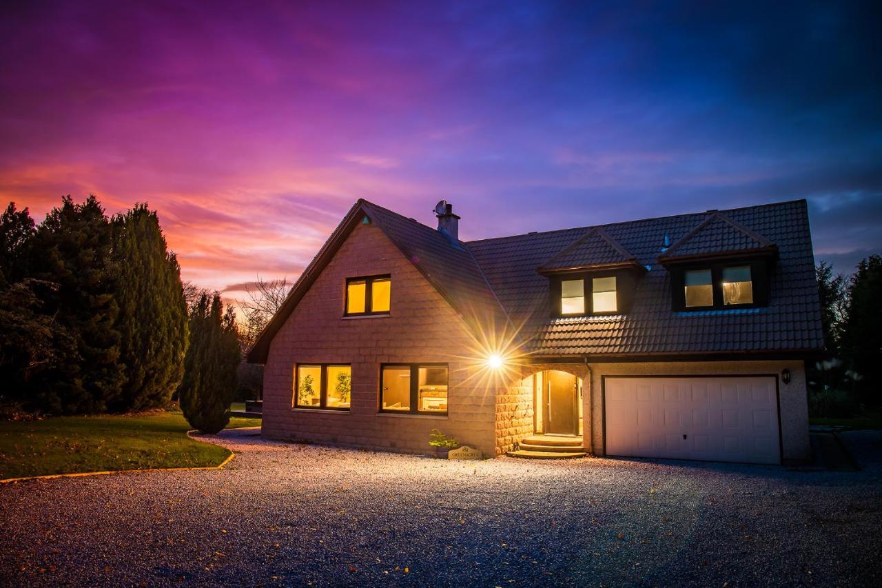 Opulent, Relaxing Home With Hot Tub Fochabers Exterior foto